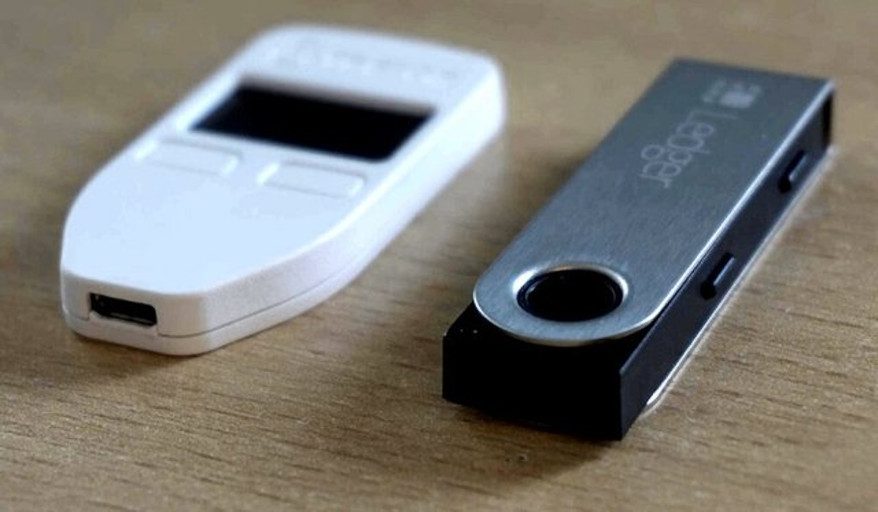 Hot wallet vs cold wallet 